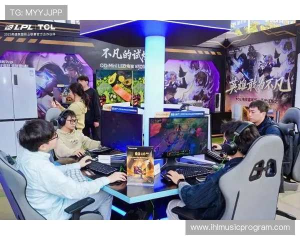 电竞比赛激烈角逐新纪元 技术与策略交锋引爆全球粉丝热潮 电竞比赛激烈角逐新纪元 技术与策略交锋引爆全球粉丝热潮