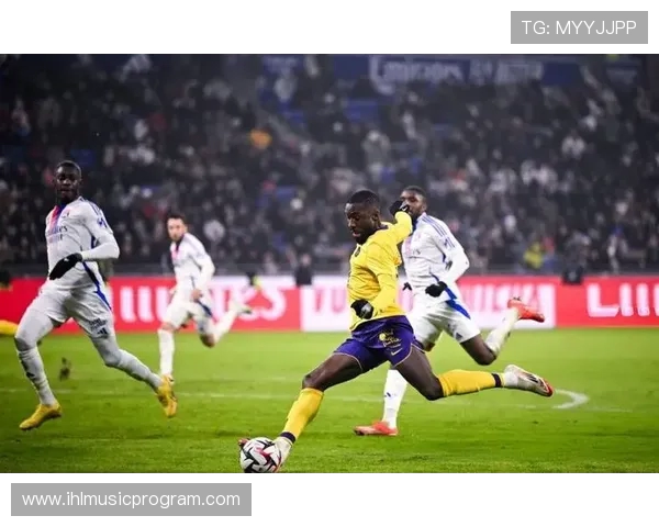 摩纳哥主场迎战尼斯激战一触即发 谁能在法甲赛场脱颖而出