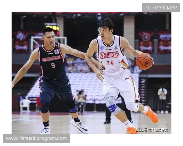 南京羽毛球队与武汉羽毛球队赛后复盘分析比赛节奏与战术对决